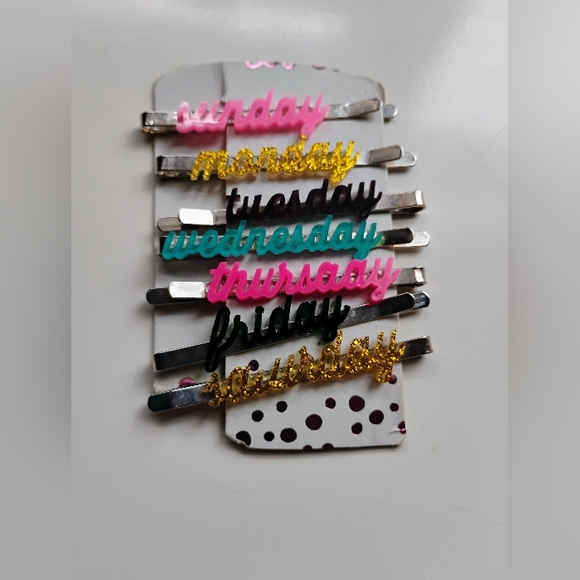 other Accessories - VINTAGE Colorful 'Days of the Week' Hair Pins/Clips Set From The 90's 💁🏼‍♀️
